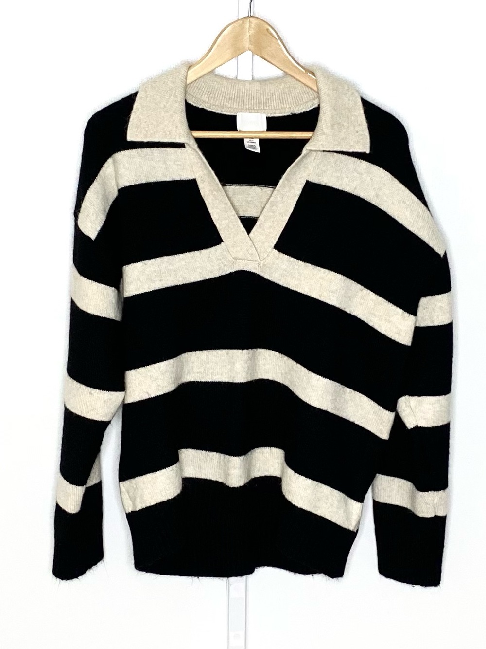 H&M | Tan/Black Stripe Johnny-Collar V-Neck Cozy Oversized Sweater Sz Medium